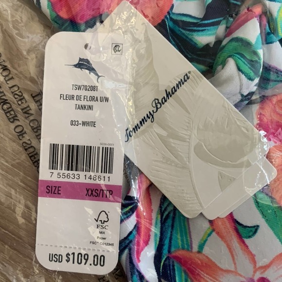 Tommy Bahama Fleur De Flora Twist-Front Underwire Tankini Top in White - Picture 4 of 6